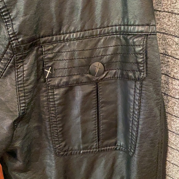 Vintage Style Faux-Leather Jacket - Picture 4 of 4